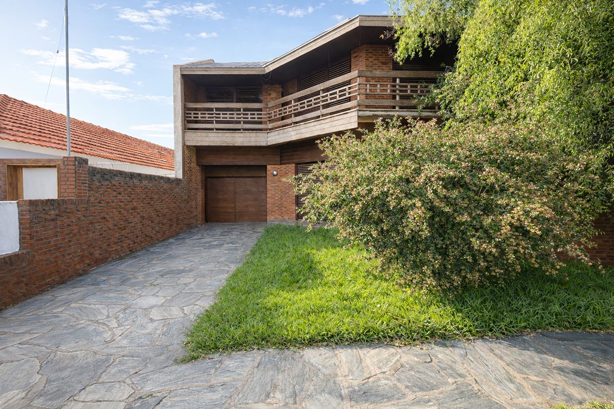 Casa 2 Lotes Doble Frente Quincho Punta Mogotes Mar del Plata
