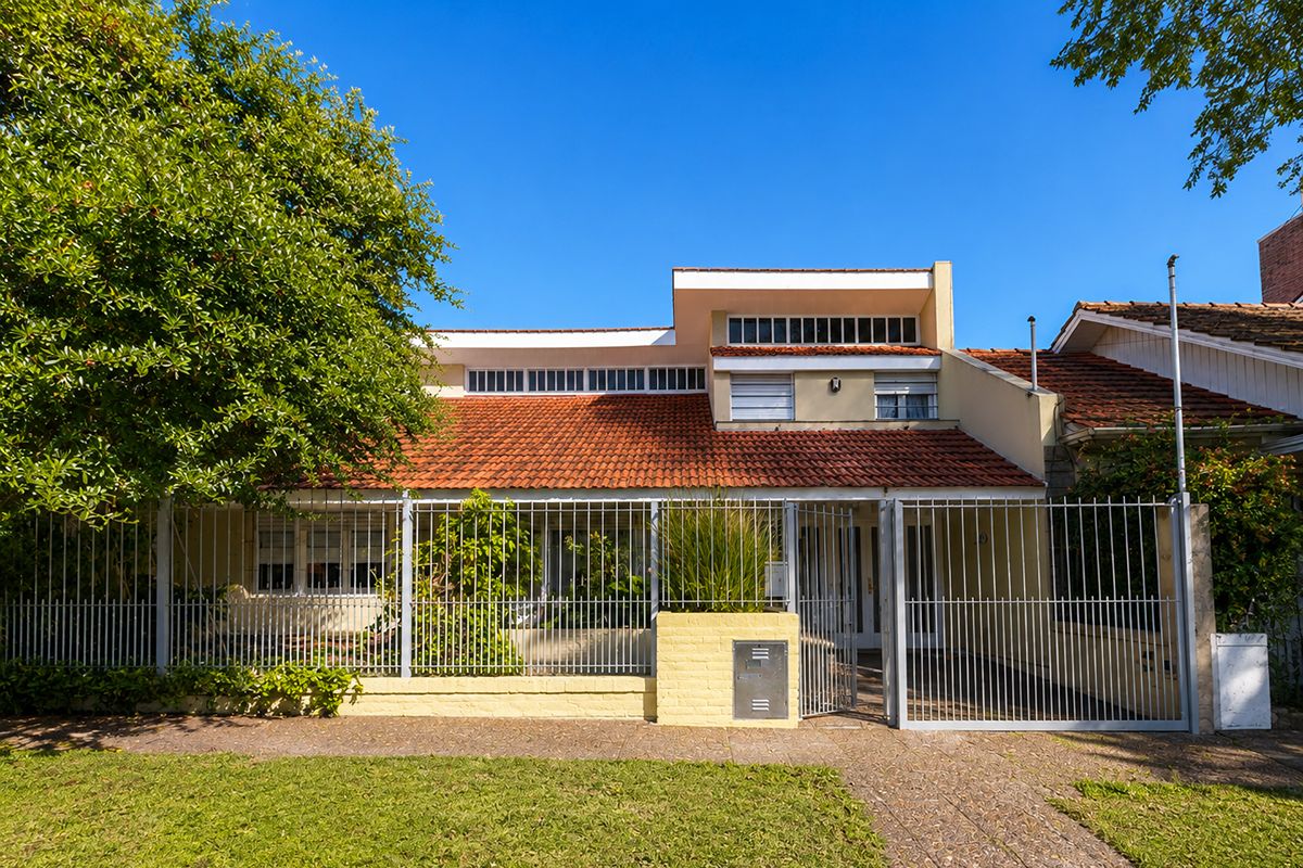 casa 5 ambientes barrio los troncos