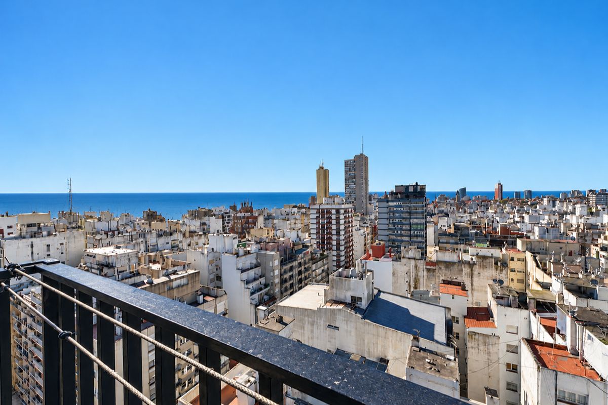 Departamento 1 ambiente venta Plaza Colón Mar del Plata, vista al mar piso 14