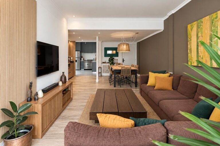 departamento 4 ambientes venta La Perla Mar del Plata balcón y vista al edificio